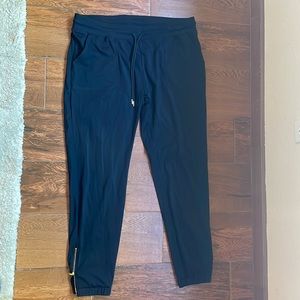 Zyia black peak zipper joggers xxl
